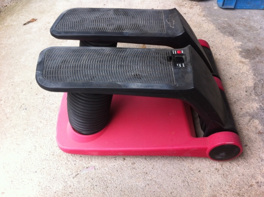 เครื่องออกกำลังการแบบเท้าเหยียบแบบมีเบาะอากาศ(Air Climber) ยื่นเหยียบไป-มาเหมือนเดินไปมา