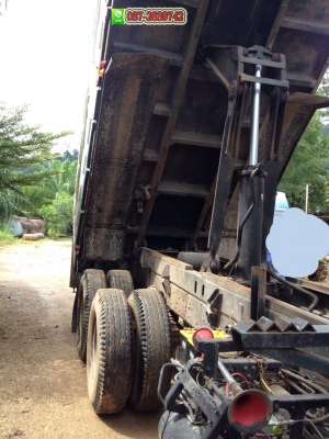 ขายรถดั้มพ์ 10 ล้อ 2 เพลา ISUZU ROCKY 195 แรงม้า