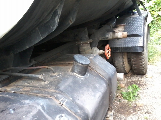 ขอโทษครับ แจ้งราคาใหม่ เป็น ราคา 550,000 บาท ขายด่วนครับ รถน้ำ 2 เพลา HINO KT725 สวยพร้อมใช้งาน เอกสารพร้อมโอนครับ