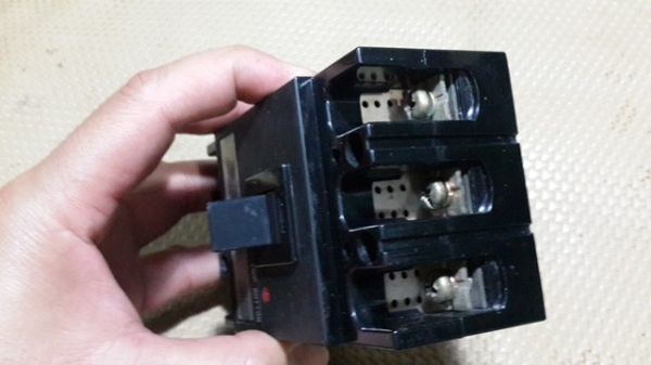 เบรคเกอร์ ์NISSHIN 30A งานญี่ปุ่น