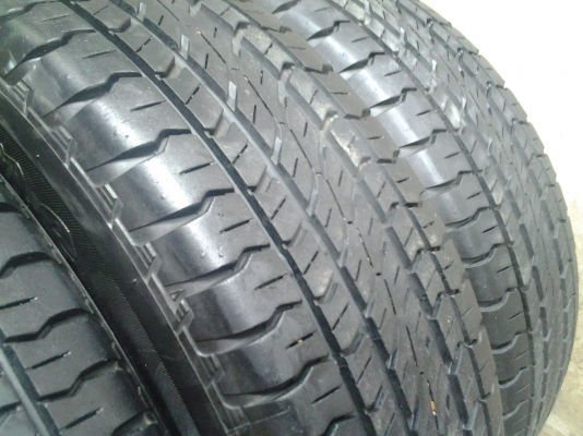 ยาง  215/70/15  ดอกหนาๆนุ่มๆ ปี 12