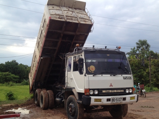 ขายรถบรรทุก10ล้อ 2 เพลา เทเลอร์ท้ายเป็ด  ปี 36