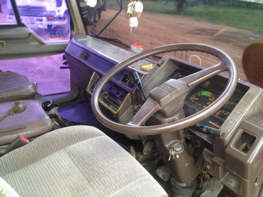 ขายรถบรรทุก10ล้อ 2 เพลา เทเลอร์ท้ายเป็ด  ปี 36