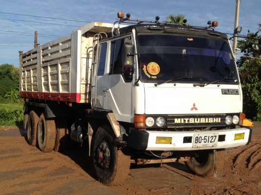 ขายรถบรรทุก10ล้อ 2 เพลา เทเลอร์ท้ายเป็ด  ปี 36