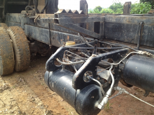 ขายรถบรรทุก10ล้อ 2 เพลา เทเลอร์ท้ายเป็ด  ปี 36