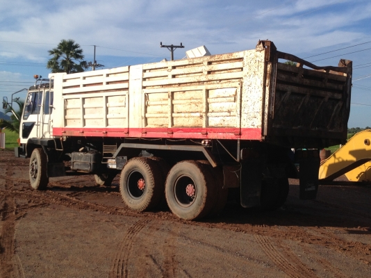 ขายรถบรรทุก10ล้อ 2 เพลา เทเลอร์ท้ายเป็ด  ปี 36