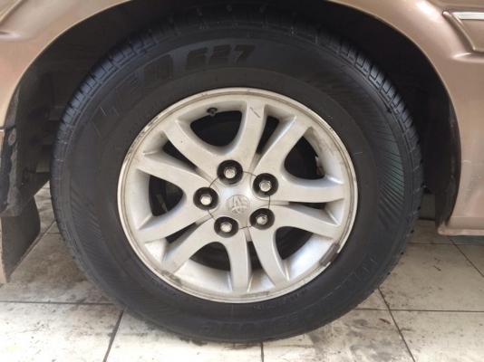 ขายยางขอบ15 สองชุด 215/65/15 205/70/15 และล้อ d4d 5รู 1ชุด