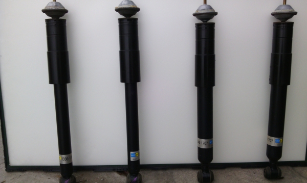 ขายโช้คbilstein germany ไม่แพงไม่เสียใช้งานได้ดี ถอดออกจากเบ๊นครับ