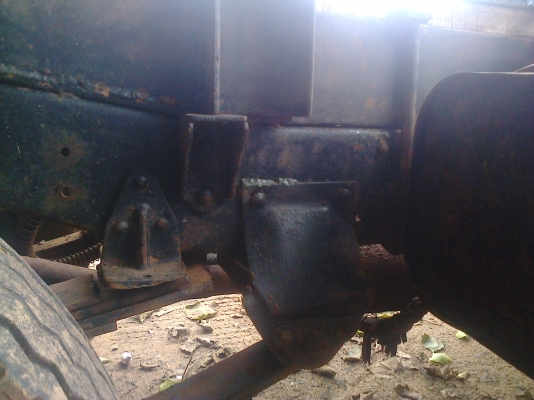 หกล้อ อีซูซุ TLเครือง100ฝาดำ เทนเลอร์บรรทุกแบ็คโฮ CP60กับรถเกียว...ทะเบียนโอน.... แยกขายชุดเทนเลอร์ห้างพับไฮโรลิก..48,000บ