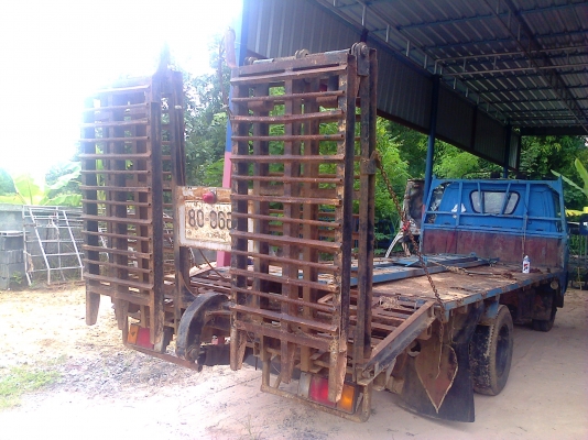 หกล้อ อีซูซุ TLเครือง100ฝาดำ เทนเลอร์บรรทุกแบ็คโฮ CP60กับรถเกียว...ทะเบียนโอน.... แยกขายชุดเทนเลอร์ห้างพับไฮโรลิก..48,000บ