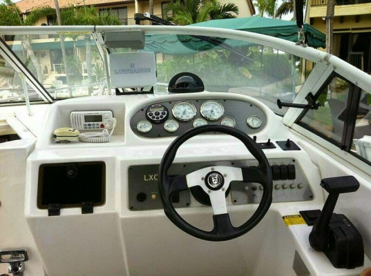 Donzi 275Lxc  mercruiser7.4MPI