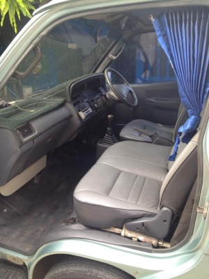 ขายรถตู้หัวจรวดหลังคาเตี้ย