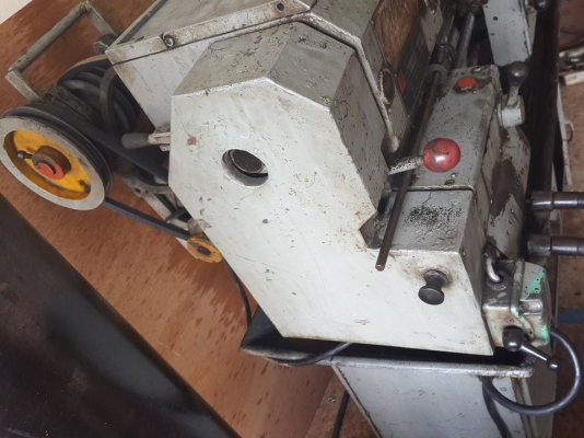 ขายครับขายเครื่องกลึง 4 ฟุต 2 เพลา ไฟ 3 สาย สภาพใช้งาน เปลี่ยนลูกปืนคอให้ใหม่แล้ว พร้อมใช้ 42000 บาท สภาพตามรูปเลยครับ