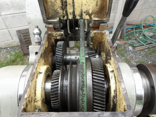 ขายครับขายเครื่องกลึงขนาด 4 ฟุต 2 เพลา นูผ่านคอ 35 มม. สวิงผ่านรางประมาณ 10" กลึงเพลายันศูนย์ 50 cm ไฟบ้าน พร้อมใช้ตามสภาพ 0814583376 ช่างเอก มีบริการจัดส่งทั่วประเทศครับ