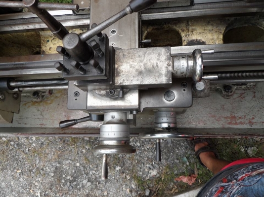 ขายครับขายเครื่องกลึงขนาด 4 ฟุต 2 เพลา นูผ่านคอ 35 มม. สวิงผ่านรางประมาณ 10" กลึงเพลายันศูนย์ 50 cm ไฟบ้าน พร้อมใช้ตามสภาพ 0814583376 ช่างเอก มีบริการจัดส่งทั่วประเทศครับ