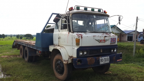 ขายด่วนสิบล้อสองเพลา เทรนเลอร์บรรทุกแบ็คโฮ200-320สบายราคาไม่แพงโทร0843923995