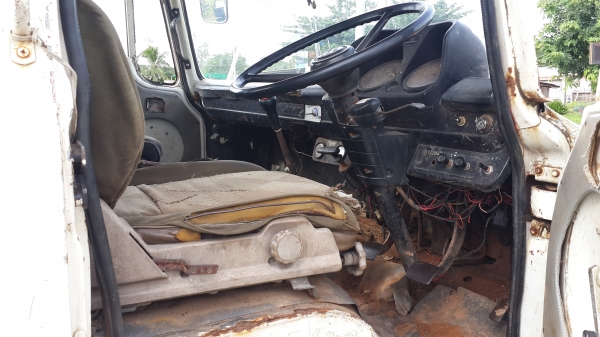 ขายด่วนสิบล้อสองเพลา เทรนเลอร์บรรทุกแบ็คโฮ200-320สบายราคาไม่แพงโทร0843923995