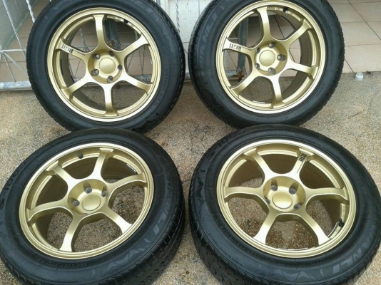ล้อแม็ก rg2 17"x8" et32 5 รู 114.3 งาน rota สีทองสภาพสวย มีรอยนิดหน่อยครับ ไม่คด ไม่ดุ้ง สีเดิม ยาง wanli s-1000 225/55r17 ยางผลิตปี 11 ดอกเต็ม ขายทั้งชุด 13,900 บาทครับ สนใจติดต่อ 089-6938185