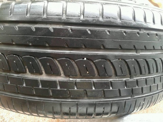 ล้อแม็ก rg2 17"x8" et32 5 รู 114.3 งาน rota สีทองสภาพสวย มีรอยนิดหน่อยครับ ไม่คด ไม่ดุ้ง สีเดิม ยาง wanli s-1000 225/55r17 ยางผลิตปี 11 ดอกเต็ม ขายทั้งชุด 13,900 บาทครับ สนใจติดต่อ 089-6938185