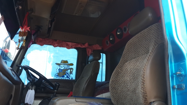 ขายด่วนหกล้อดั้ม DECA210สภาพพร้อมใช้ราคาโทร0843923995