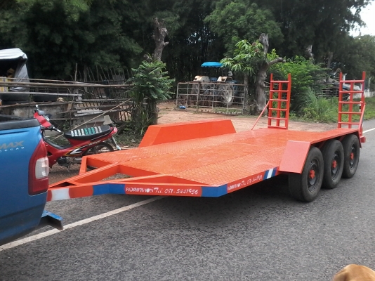 เทรลเลอร์ หางพ่วงลากรถเกี่ยวข้าว เทรลเลอร์ หางพ่วงลากรถเกี่ยวข้าว