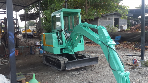 ขายรถขุดkubota...kh027..มีตู้...มีเจาะ.....บุ้งกี้