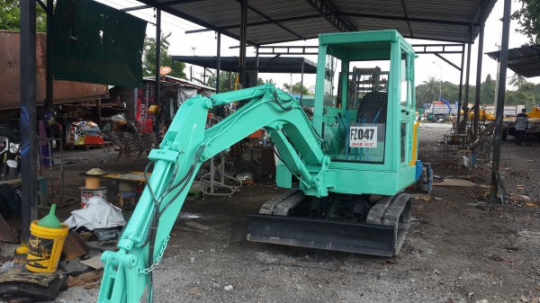 ขายรถขุดkubota...kh027..มีตู้...มีเจาะ.....บุ้งกี้