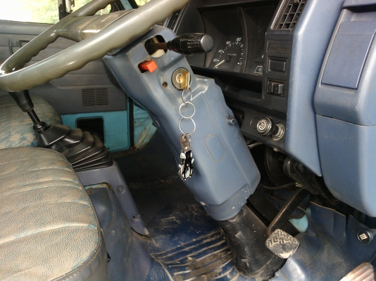 ต้องการขาย 4 ล้อ อีซูซุ 88 แท้ห้าง เกียร์สั้นสภาพพร้อมใช้ เครื่องฟิตดีไม่มีเยิ้ม สภาพสวยคลัชชีสวยตลอดเส้นไม่มีสนิม  หัวไม่ผุไม่มีสนิมวิ่งน้อยยางสวย4เส้น