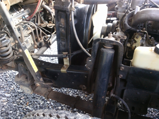 ต้องการขาย 4 ล้อ อีซูซุ 88 แท้ห้าง เกียร์สั้นสภาพพร้อมใช้ เครื่องฟิตดีไม่มีเยิ้ม สภาพสวยคลัชชีสวยตลอดเส้นไม่มีสนิม  หัวไม่ผุไม่มีสนิมวิ่งน้อยยางสวย4เส้น