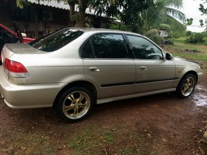 ขายcivic ตาโตปี 96 isuzu vertex สภาพดีติดแก๊ส LPG