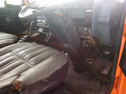 ต้องการขาย 4 ล้อ อีซูซุ 88 แท้ห้าง ปี36เกียร์สั้น เครื่องฟิตดีไม่มีเยิ้ม สภาพสวยคลัชชีสวยตลอดเส้นไม่มีสนิม  หัวไม่ผุไม่มีสนิมยางสวย4เส้น