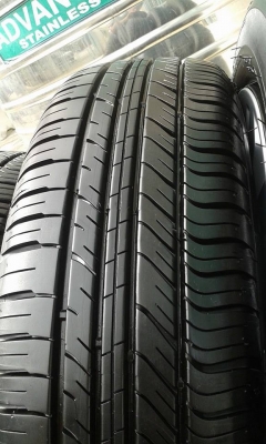 ขายยางสภาพน้องป้ายแดง michelin energy xm1 175/65r15 ยางผลิตสัปดาห์ที่ 7 ปี 13 แถมล้อกะทะและฝาครอบถอดจาก city ครับ ขายท้งชุด 4,900 บาทครับ สนใจติดต่อเล็กคลองสามครับ 081-3747940