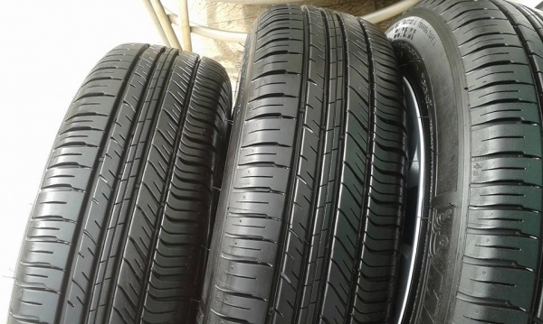 ขายยางสภาพน้องป้ายแดง michelin energy xm1 175/65r15 ยางผลิตสัปดาห์ที่ 7 ปี 13 แถมล้อกะทะและฝาครอบถอดจาก city ครับ ขายท้งชุด 4,900 บาทครับ สนใจติดต่อเล็กคลองสามครับ 081-3747940