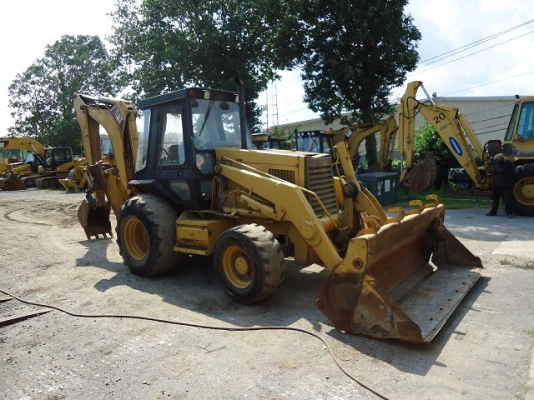 รถตักหน้าขุดหลังมือสอง  CAT 446B  สนใจโทร 083 081 2889