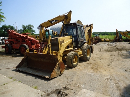 รถตักหน้าขุดหลังมือสอง  CAT 446B  สนใจโทร 083 081 2889
