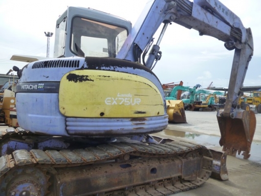 ขายด่วนรถขุด HITACHI EX75UR  นำเข้าจากญี่ปุ่น