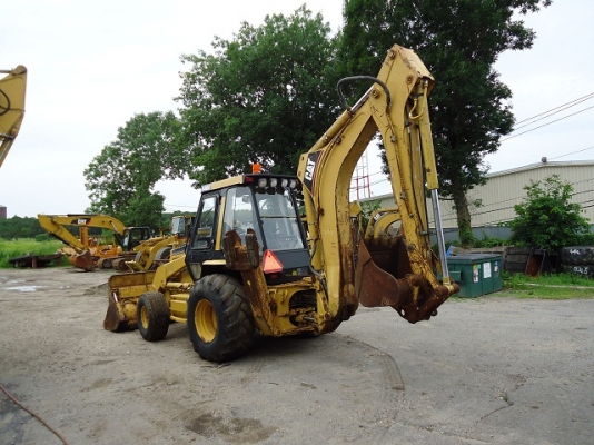 รถตักหน้าขุดหลังมือสอง CAT 446B สนใจโทร 083 081 2889