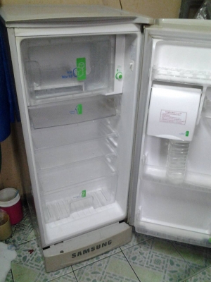 ขายตู้เย็นคับ