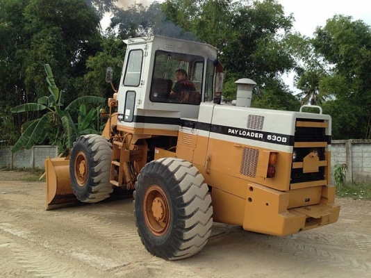 รถตัก KOMATSU  530B  นำเข้าจาก ญี่ปุ่น แท้ๆ 1000\% สภาพสวย พร้อมใช้ ขายถูกๆ 090-986-2521