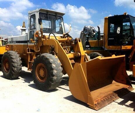 รถตัก KOMATSU  530B  นำเข้าจาก ญี่ปุ่น แท้ๆ 1000\% สภาพสวย พร้อมใช้ ขายถูกๆ 090-986-2521
