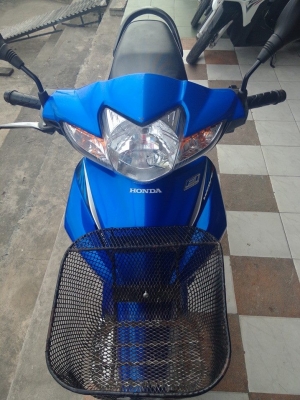 Honda Wave 110 i สีน้ำเงิน ขาว รถสวย ขับดีมากๆ ประหยัดน้ำมัน Honda Wave 110 i สีน้ำเงิน ขาว รถสวย ขับดีมากๆ ประหยัดน้ำมัน