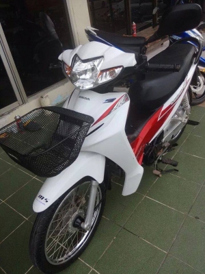 ได้ไปคุ้มค่าเกินราคา Honda Wave 110 i ปี 2556 สีขาว แดง สวยวิ๊งมากๆ ขับนิ่มมีคุณภาพ ได้ไปคุ้มค่าเกินราคา Honda Wave 110 i ปี 2556 สีขาว แดง สวยวิ๊งมากๆ ขับนิ่มมีคุณภาพ