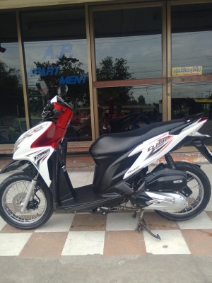 Honda Click 125i ปี 2556 สีขาว ดำ รุ่น Tune up รถสวย ประหยัดน้ำมัน Honda Click 125i ปี 2556 สีขาว ดำ รุ่น Tune up รถสวย ประหยัดน้ำมัน