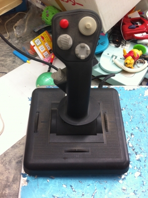 จอยต่อเล่นเกมเพื่อบังคับเครื่องบินได้ทุกรุ่น มี 20 ฟังก์ชั่น สภาพสวยยังไหม่ๆ