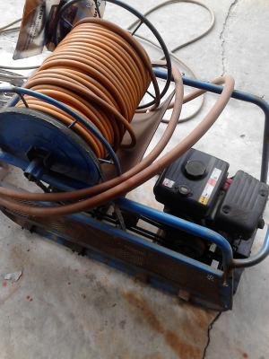 เครื่องสูบฉีด ปั๊มน้ำแรง สตาร์ทน้ำมัน ( เครื่องMITSUBISHI+ปั๊มน้ำ )  สายยาว ติดต่อ TEL.081-427-3941