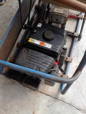 เครื่องสูบฉีด ปั๊มน้ำแรง สตาร์ทน้ำมัน ( เครื่องMITSUBISHI+ปั๊มน้ำ )  สายยาว ติดต่อ TEL.081-427-3941