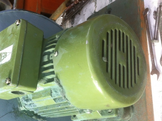 ชุดมอเตอร์SEMCO ดูด-เป่า ลมขนาด 1 แรงม้า ของเยรมัน ใช้ไฟ 3 เฟส 220/380 V.รอบการทำงาน  2850 รอบต่อนาที