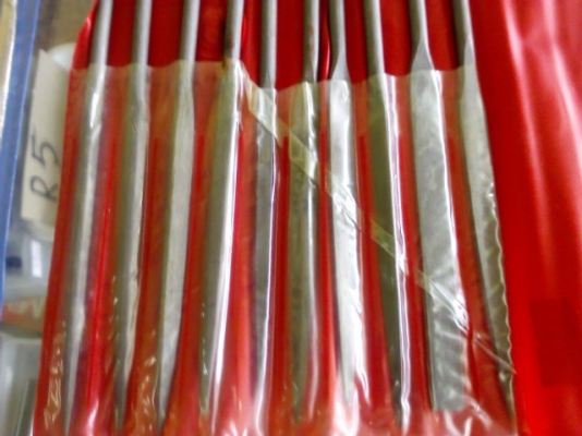 ตะไบเพชร ทั้งชุดมีทั้งตะไบแบน ,กลม ,สามเหลี่ยม,สี่เหลี่ยม ฯ ชุดตะไบเพชรเอาไว้เก็บงานที่แข็งๆมากๆ เก็บงานสุดท้ายได้ดี ตะไบเพชร ทั้งชุดมีทั้งตะไบแบน ,กลม ,สามเหลี่ยม,สี่เหลี่ยม ฯ ชุดตะไบเพชรเอาไว้เก็บงานที่แข็งๆมากๆ เก็บงานสุดท้ายได้ดี