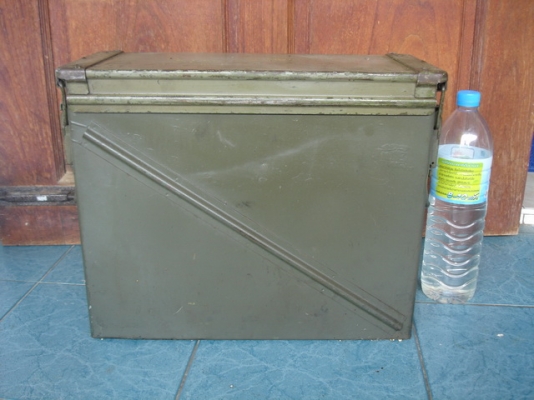 ลังกระสุนใส่เครื่องมือ สภาพสวย ใบใหญ่