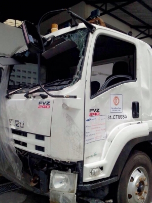 ขาย10ล้อ2เพา FVZ มีเคน 5 ตัน 5 ชักสีปลอก